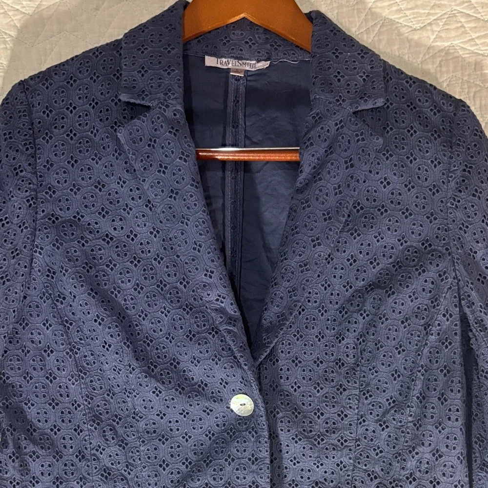 TravelSmith Navy Eyelet Notch-Lapel Blazer - Picture 3 of 7